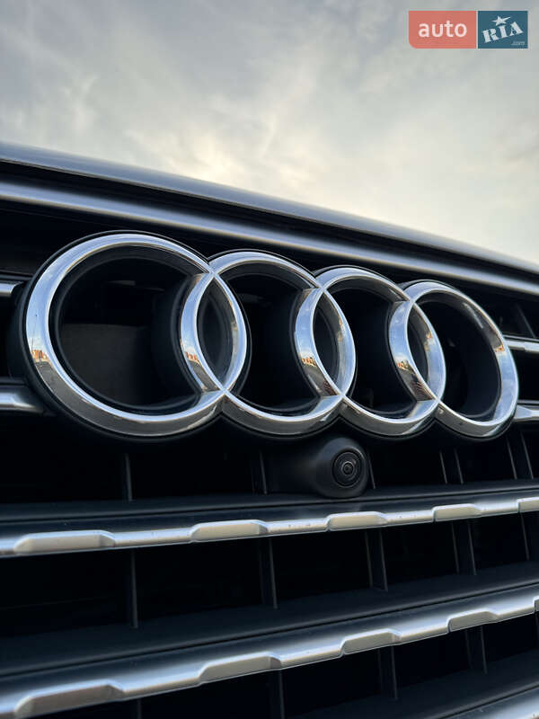 Позашляховик / Кросовер Audi Q7 2018 в Сумах