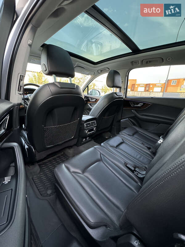 Позашляховик / Кросовер Audi Q7 2018 в Сумах