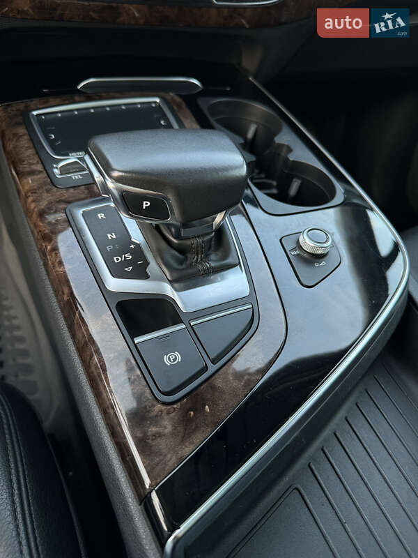 Позашляховик / Кросовер Audi Q7 2018 в Сумах