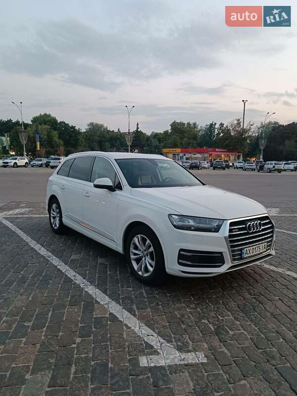 Позашляховик / Кросовер Audi Q7 2017 в Харкові