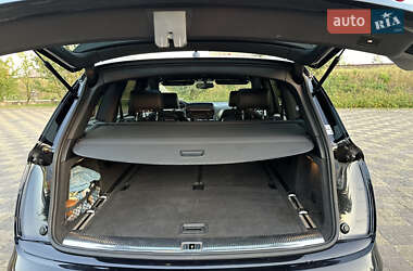 Внедорожник / Кроссовер Audi Q7 2010 в 