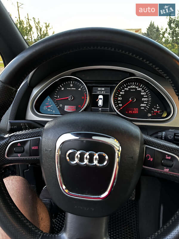Позашляховик / Кросовер Audi Q7 2010 в Самборі