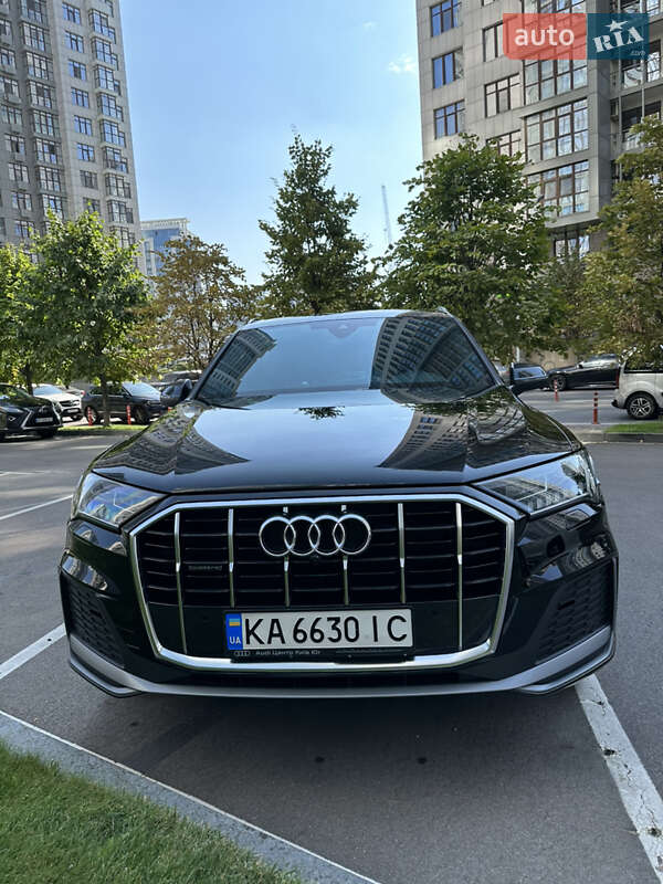 Внедорожник / Кроссовер Audi Q7 2022 в Киеве
