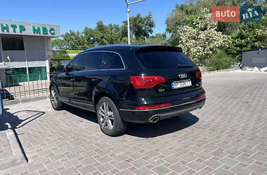 Позашляховик / Кросовер Audi Q7 2011 в 