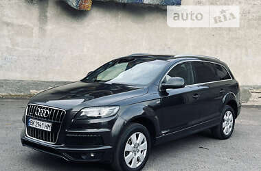 Позашляховик / Кросовер Audi Q7 2013 в Рівному