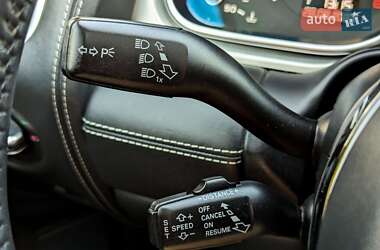 Позашляховик / Кросовер Audi Q7 2012 в 