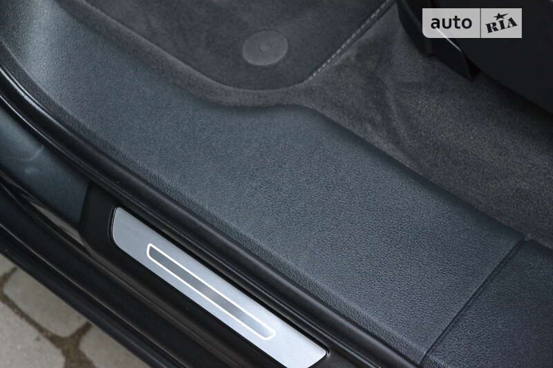 Позашляховик / Кросовер Audi Q7 2019 в Рівному