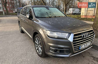 Внедорожник / Кроссовер Audi Q7 2018 в 