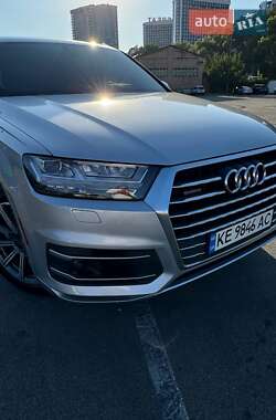 Позашляховик / Кросовер Audi Q7 2017 в Києві