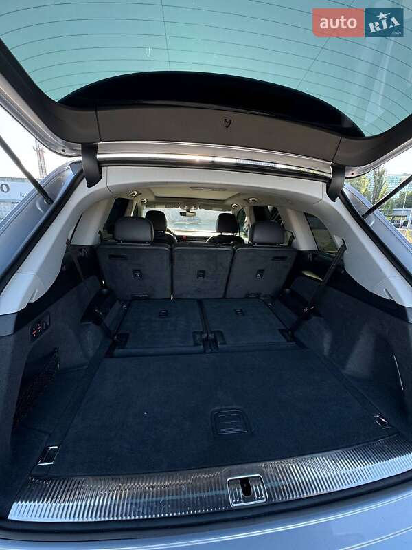 Позашляховик / Кросовер Audi Q7 2017 в Києві фото 25 Позашляховик / Кросовер Audi Q7 2017 в Києві