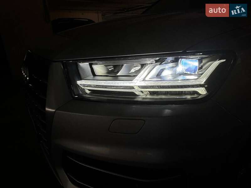 Позашляховик / Кросовер Audi Q7 2017 в Києві фото 38 Позашляховик / Кросовер Audi Q7 2017 в Києві