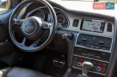 Позашляховик / Кросовер Audi Q7 2012 в 