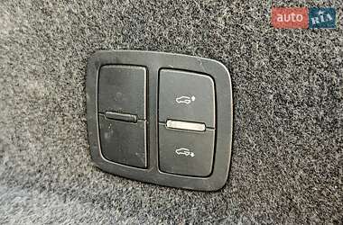 Позашляховик / Кросовер Audi Q7 2012 в 