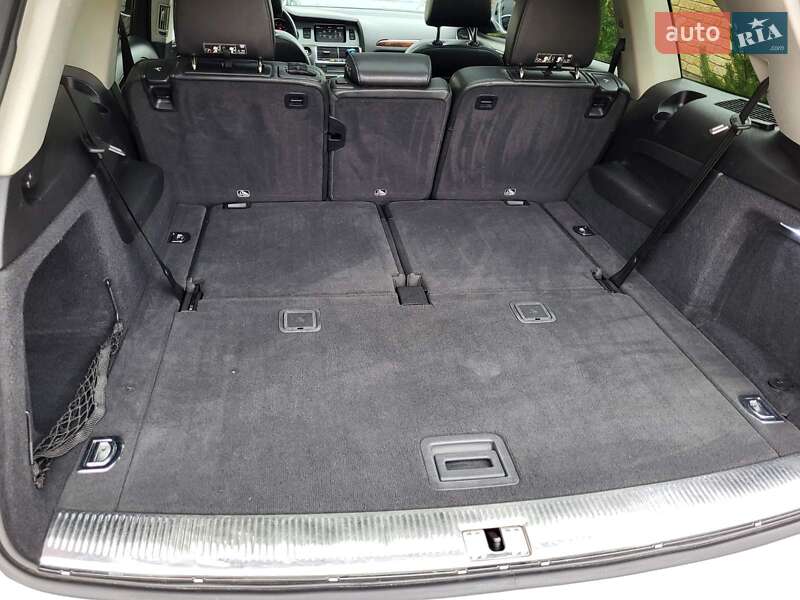 Позашляховик / Кросовер Audi Q7 2014 в Острозі
