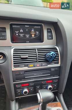 Внедорожник / Кроссовер Audi Q7 2014 в 
