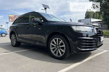 Внедорожник / Кроссовер Audi Q7 2018 в 