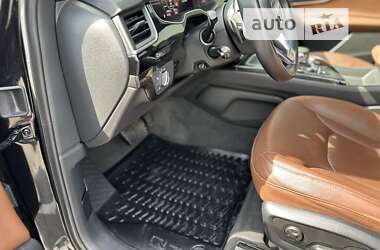 Внедорожник / Кроссовер Audi Q7 2018 в 