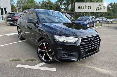 Позашляховик / Кросовер Audi Q7 2017 в Києві