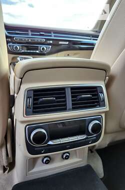 Внедорожник / Кроссовер Audi Q7 2018 в 