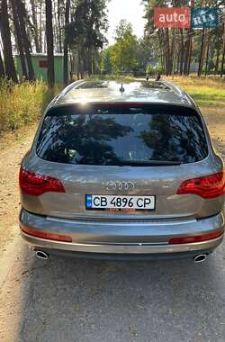 Позашляховик / Кросовер Audi Q7 2013 в Чернігові