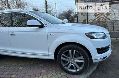 Позашляховик / Кросовер Audi Q7 2015 в Решетилівці