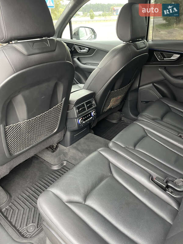 Позашляховик / Кросовер Audi Q7 2017 в Бродах