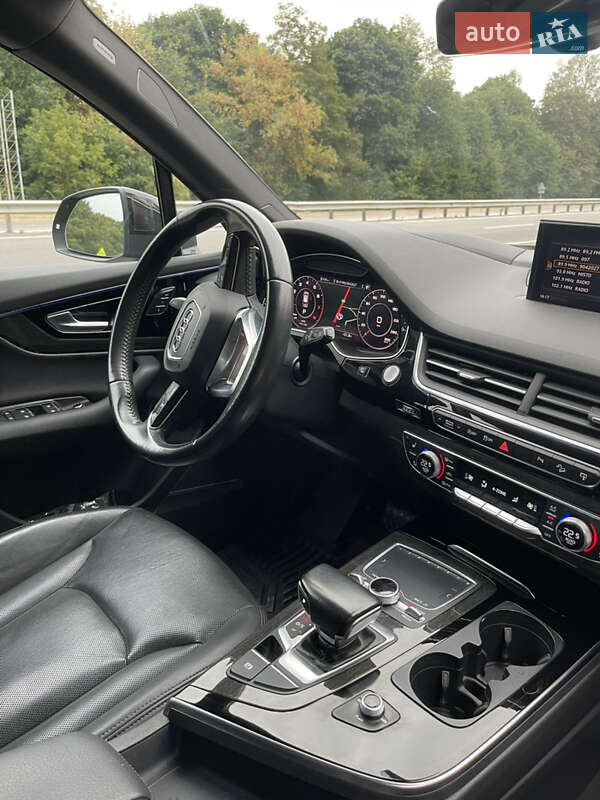 Позашляховик / Кросовер Audi Q7 2017 в Бродах