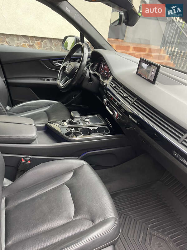 Позашляховик / Кросовер Audi Q7 2017 в Бродах