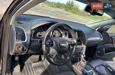 Позашляховик / Кросовер Audi Q7 2013 в 