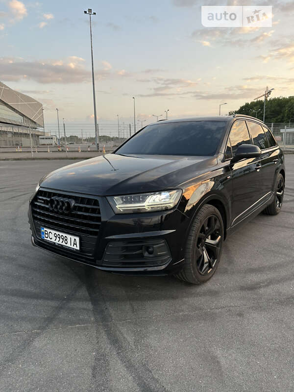 Позашляховик / Кросовер Audi Q7 2015 в Львові