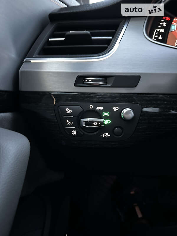 Позашляховик / Кросовер Audi Q7 2015 в Львові