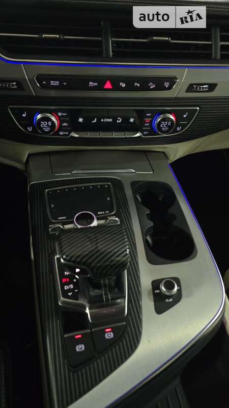 Позашляховик / Кросовер Audi Q7 2016 в Києві фото 10 Позашляховик / Кросовер Audi Q7 2016 в Києві