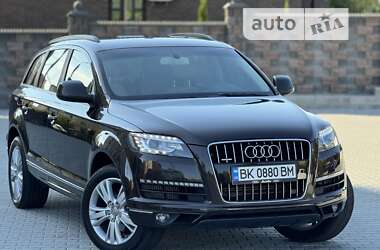 Позашляховик / Кросовер Audi Q7 2010 в Рівному