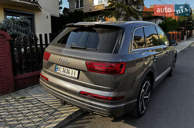 Внедорожник / Кроссовер Audi Q7 2018 в 