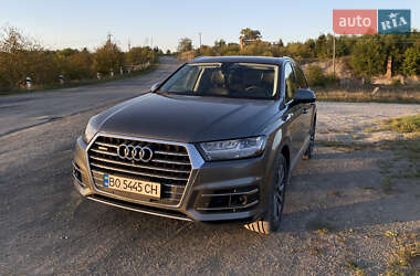 Позашляховик / Кросовер Audi Q7 2017 в 