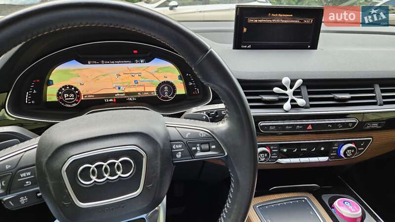 Позашляховик / Кросовер Audi Q7 2016 в Хмельницькому