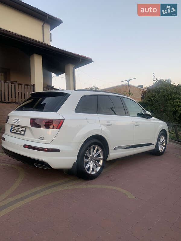 Внедорожник / Кроссовер Audi Q7 2015 в Тернополе