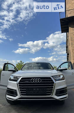 Позашляховик / Кросовер Audi Q7 2016 в Івано-Франківську