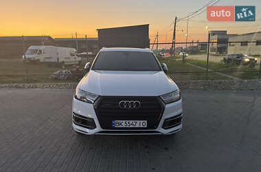 Позашляховик / Кросовер Audi Q7 2016 в 