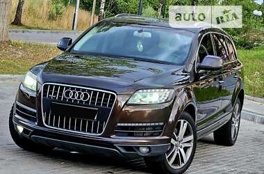 Позашляховик / Кросовер Audi Q7 2010 в Рівному