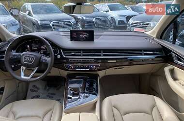 Позашляховик / Кросовер Audi Q7 2016 в 