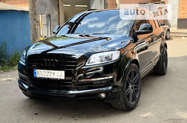 Позашляховик / Кросовер Audi Q7 2009 в Кам'янському