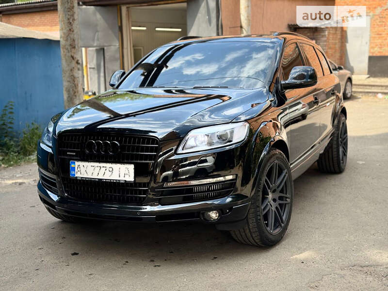 Внедорожник / Кроссовер Audi Q7 2009 в 