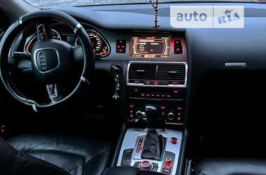 Позашляховик / Кросовер Audi Q7 2009 в 