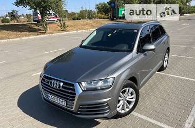 Позашляховик / Кросовер Audi Q7 2016 в Києві