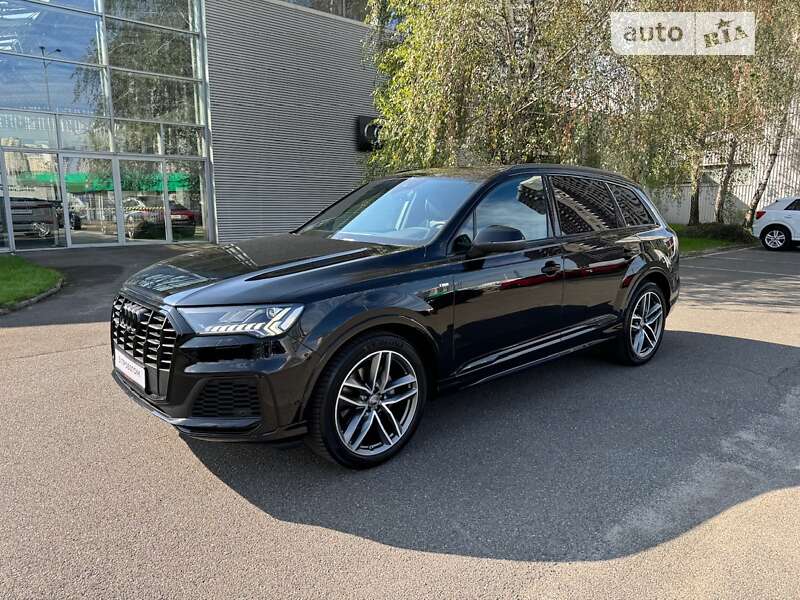 Внедорожник / Кроссовер Audi Q7 2020 в Киеве