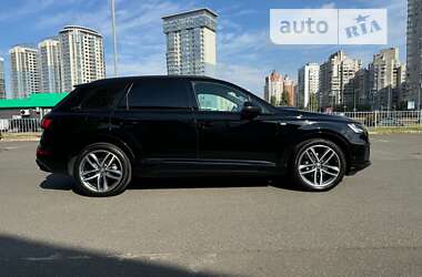 Внедорожник / Кроссовер Audi Q7 2020 в Киеве