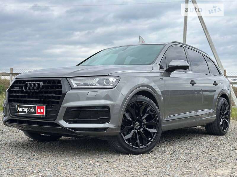 Позашляховик / Кросовер Audi Q7 2015 в Львові