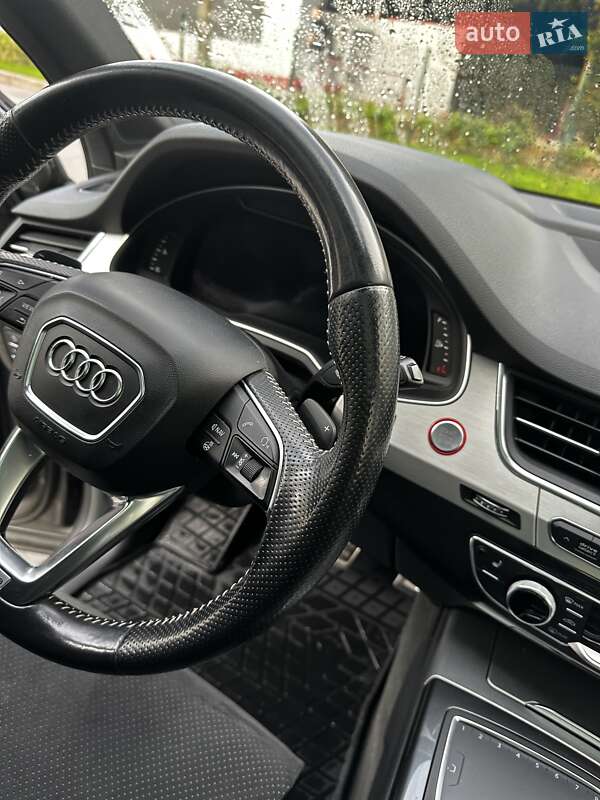 Внедорожник / Кроссовер Audi Q7 2017 в Львове