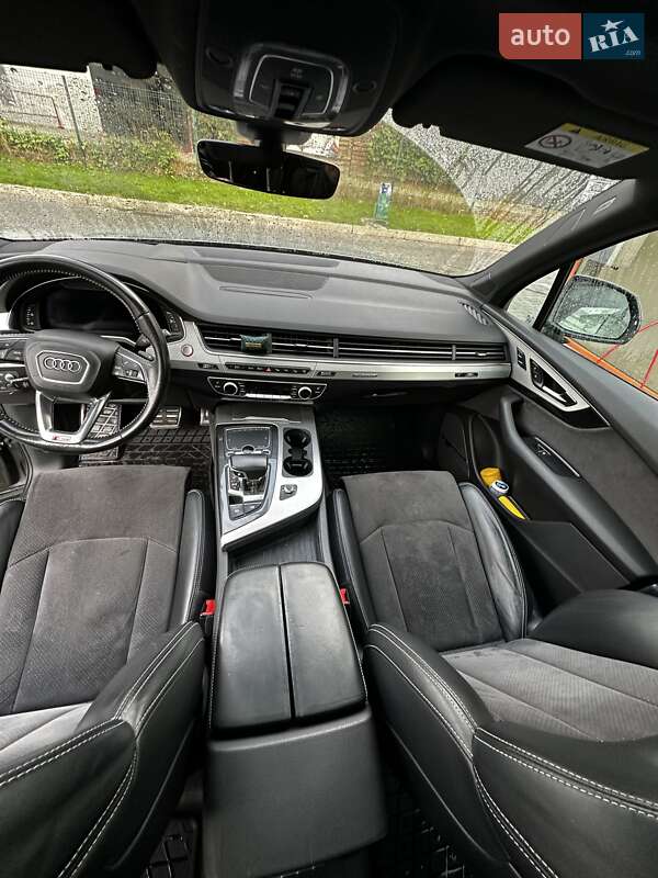 Внедорожник / Кроссовер Audi Q7 2017 в Львове